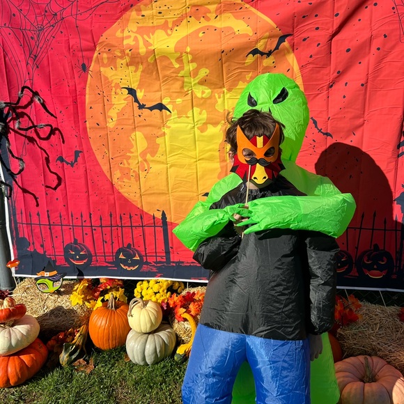 Inflatable Costume Bundle - Picture 3 of 5